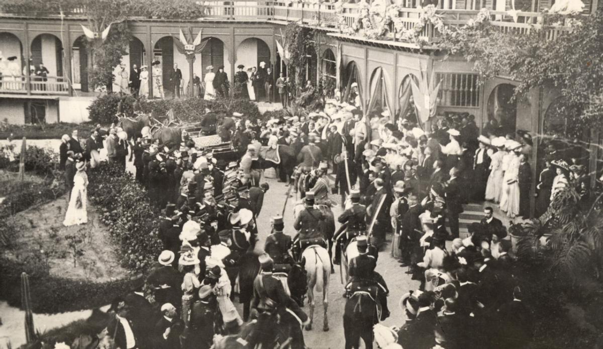 Alfonso XIII en el Hotel Santa Catalina.