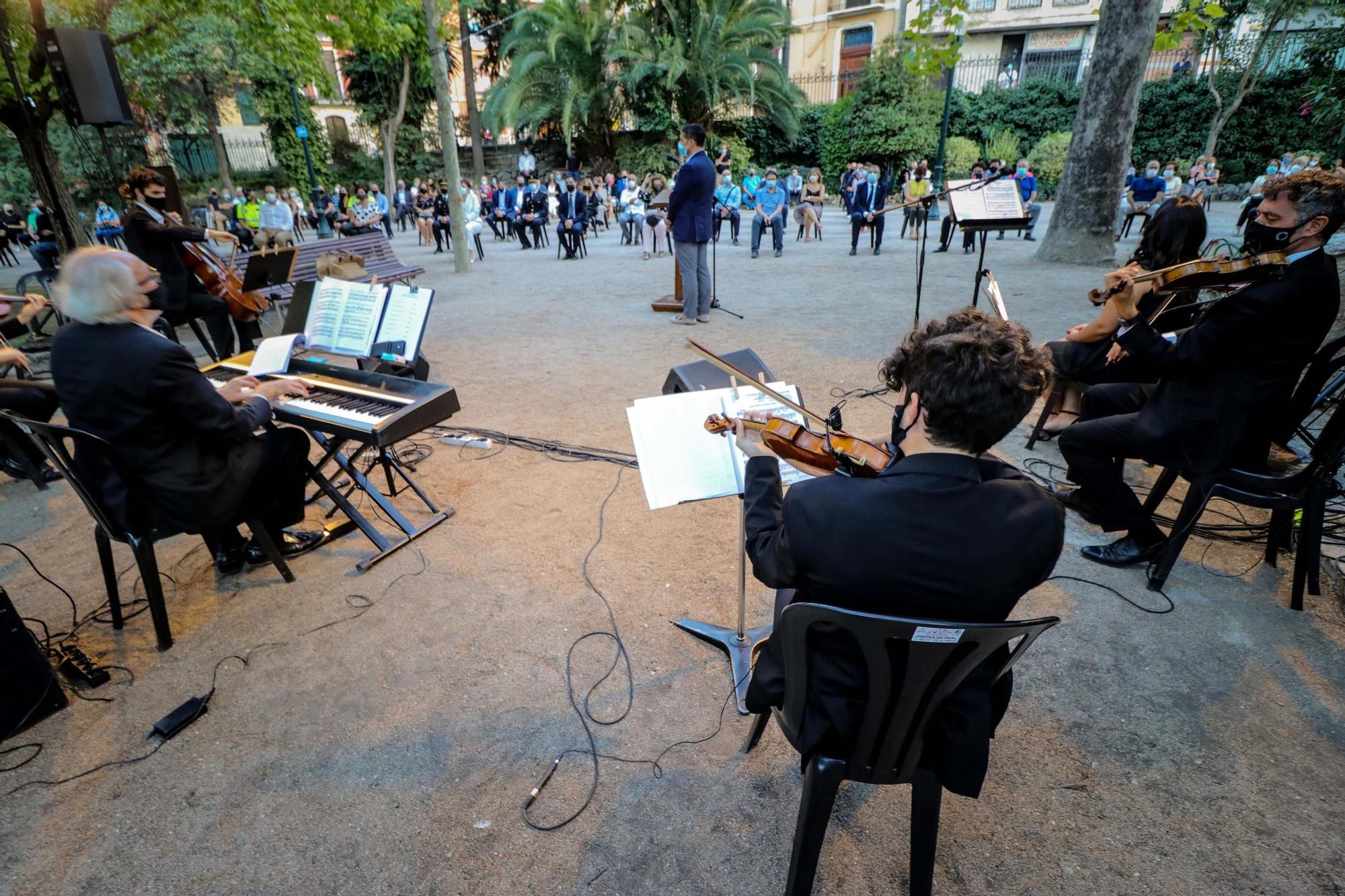 Alcoy homenajea a los 81 fallecidos a causa de la Covid 19