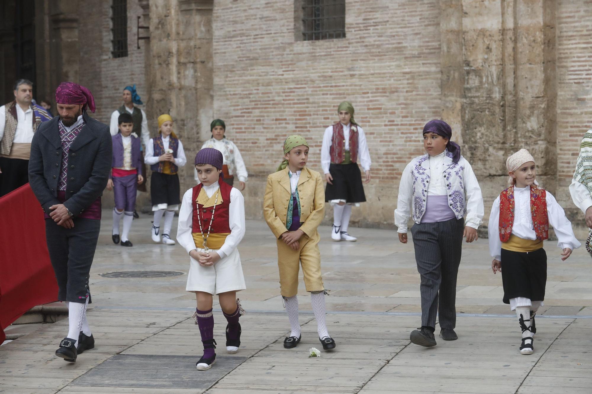 Búscate en el segundo día de ofrenda por la calle de la Paz (entre las 15:30 a las 17:00 horas)