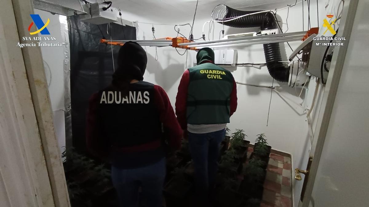 Registro conjunto de la Guardia Civil y la Agencia Tributaria en Osuna