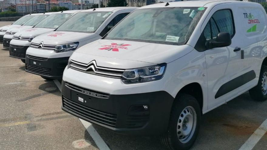 Las Berlingo eléctricas 4x4 realizadas por Dangel en Vigo.   | // DANGEL