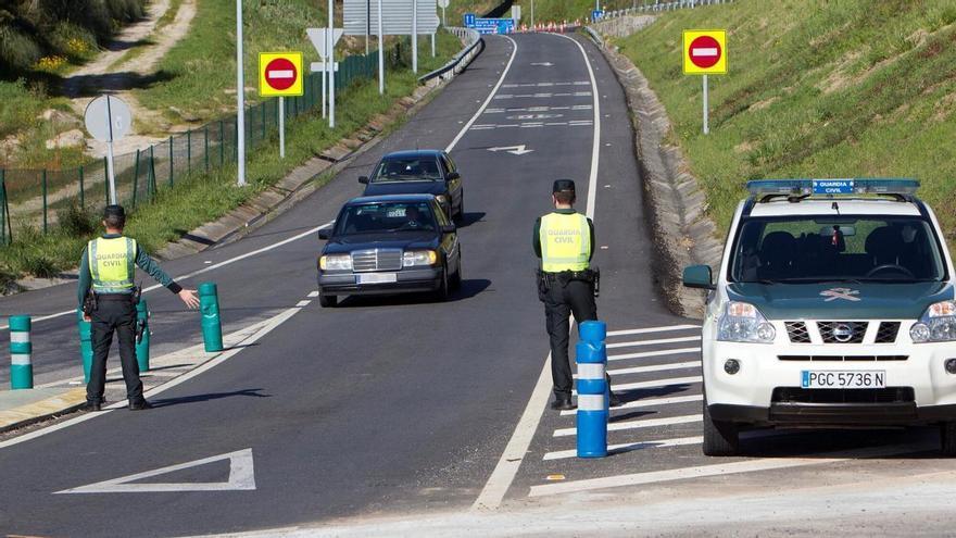 Multado con 500 euros por circular por una nacional y lo que pasó tras soplar: la Guardia civil extrema la vigilancia