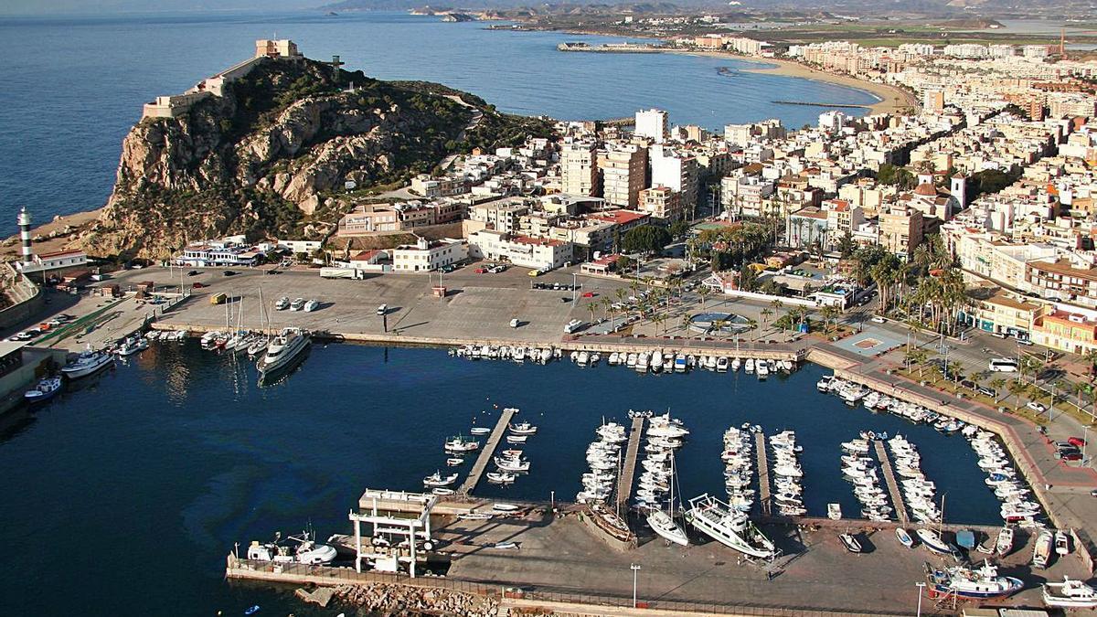 Puerto y playas de Águilas. | L. O.