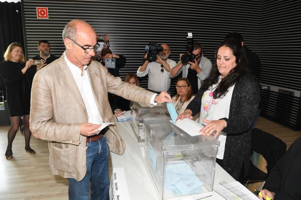 Así votan los candidatos en A Coruña