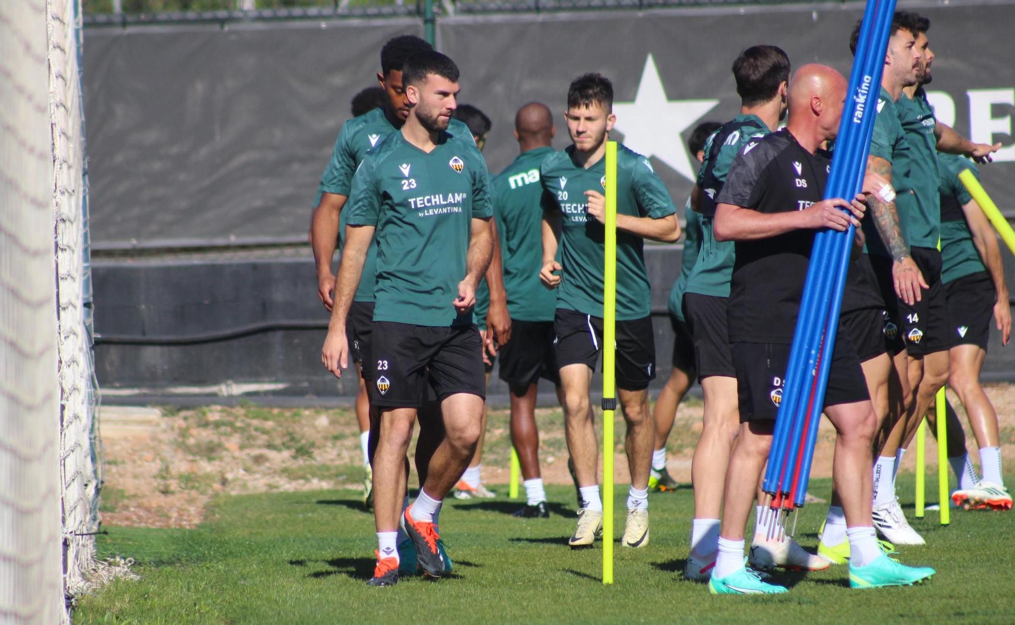 Entrenamiento del Castellón en la semana del partido ante el Linares