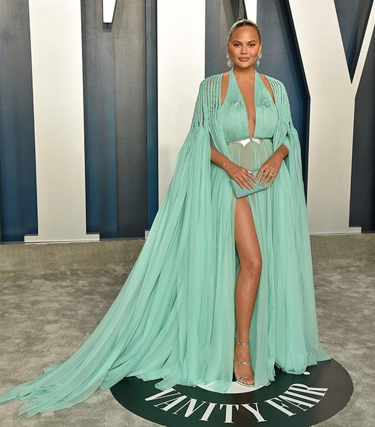 Chrissy Teigen en las ‘after parties’ de los Oscar