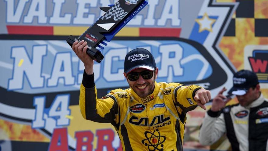 Alon Day vence la primera carrera del Nascar en Cheste