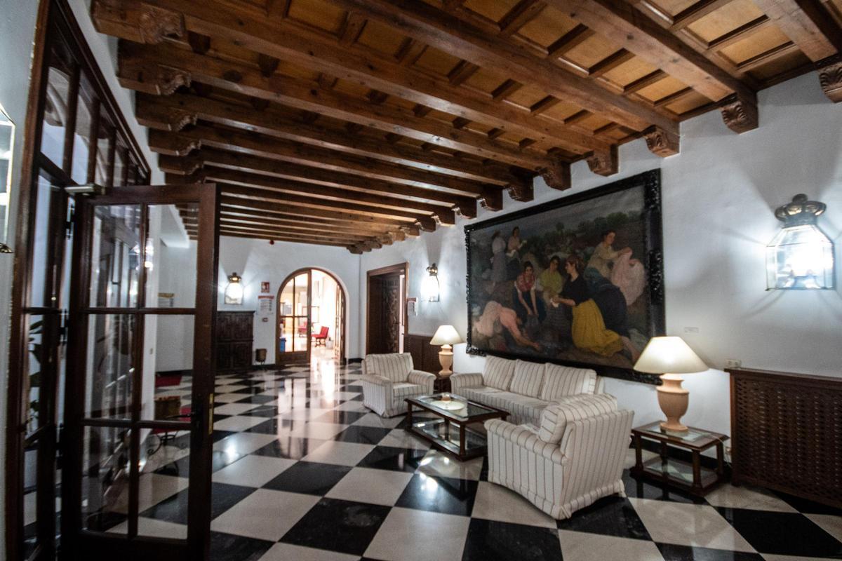 Fotogalería | La sede de la Diputación de Cáceres, más allá de su fachada Fotogalería | La sede de la Diputación de Cáceres, más allá de su fachada