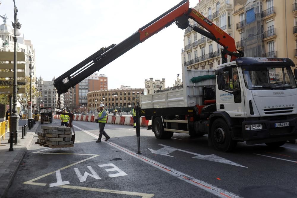 Construyen un gran intercambiador de buses en la calle Xàtiva de València