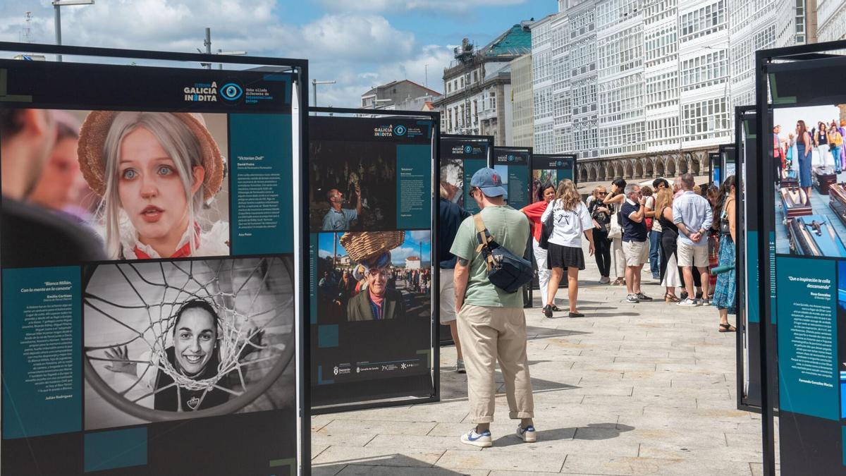 Exposición 'A Galicia Inédita' en la Marina