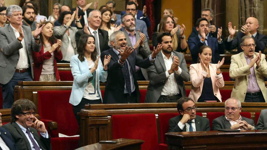 Carme Forcadell: «D&#039;aquí no marxem fins que votem la llei de transitorietat»