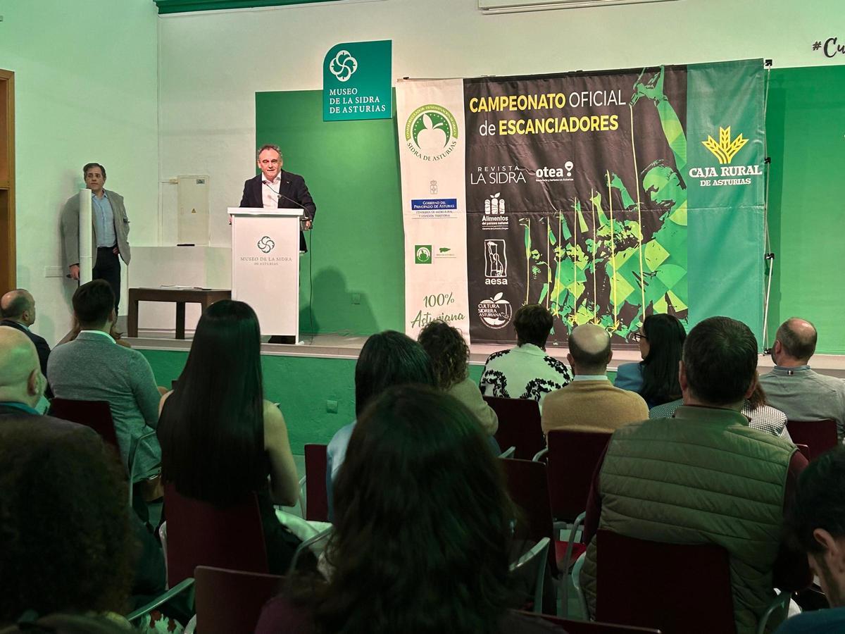 EN IMÁGENES: La 32.ª edición del Campeonato de Escanciadores de Asturias vuelve a coronar a Salvador Ondó