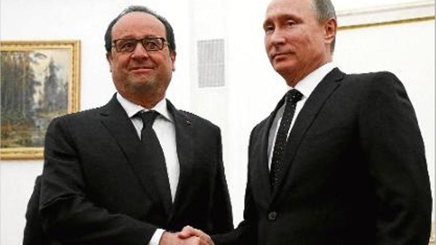 Hollande i Putin es van reunir a Moscou per parlar de la lluita contra el terrorisme gihadista.