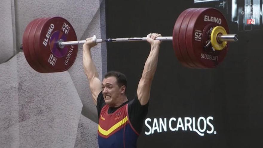 Andrés Mata, en un levantamiento durante una competición anterior.