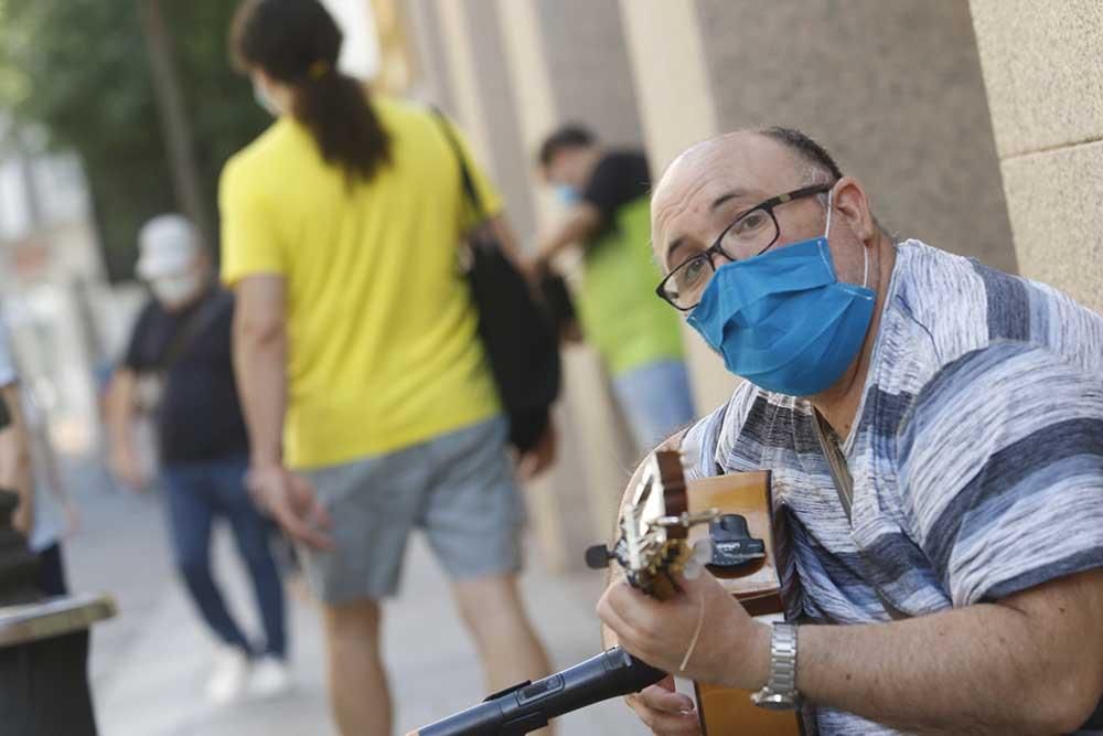 Primer día de mascarillas obligatorias en Córdoba