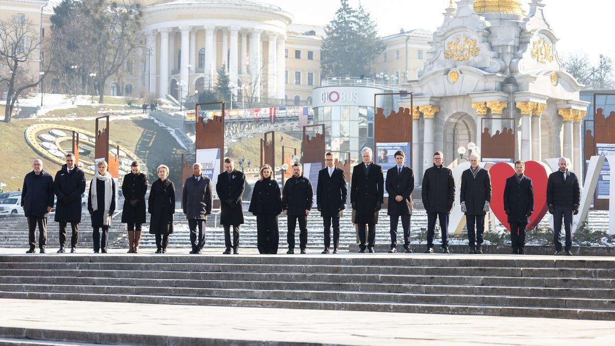Zelenski abre la cumbre internacional de apoyo a Ucrania por los tres años de la guerra