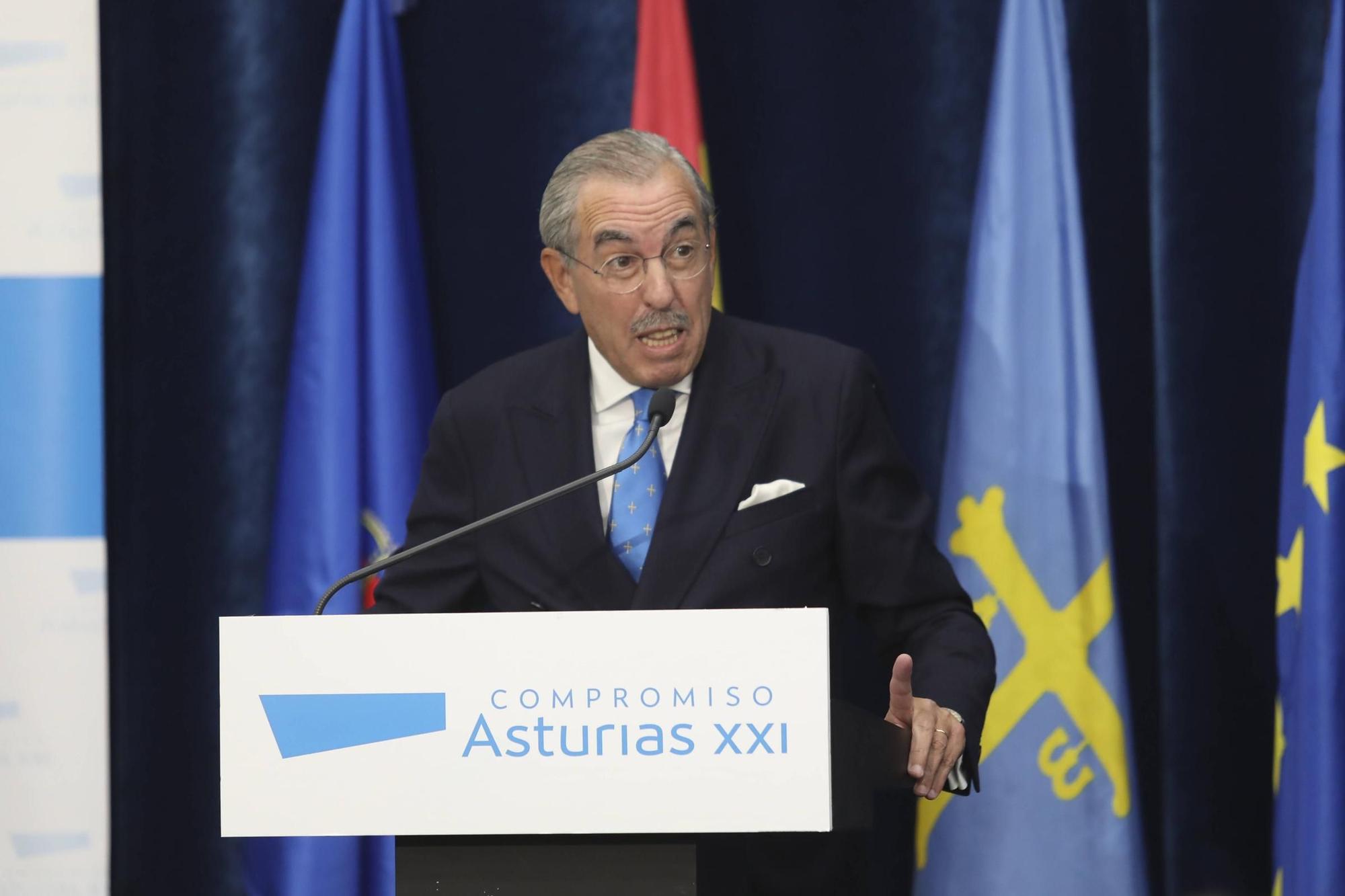 EN IMÁGENES: Mauro Guillén, nombrado socio de honor de Compromiso Asturias XXI