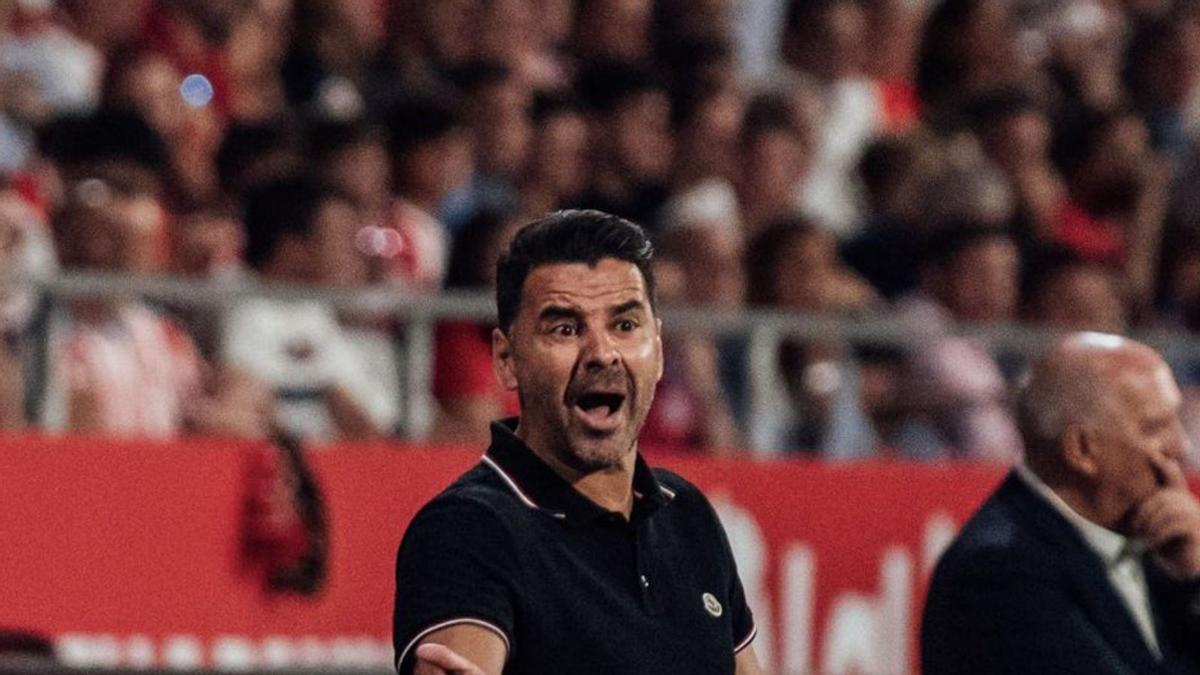 Míchel, entrenador del Girona, en el partido de la ida.