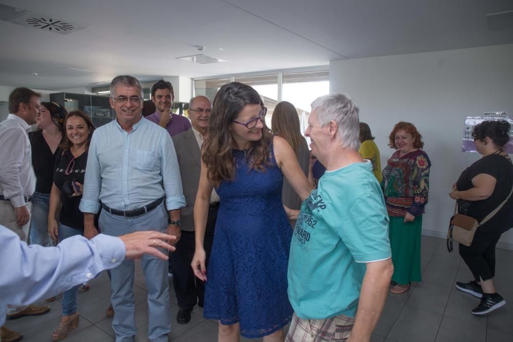 Visita de Mónica Oltra a la residencia de Apsa