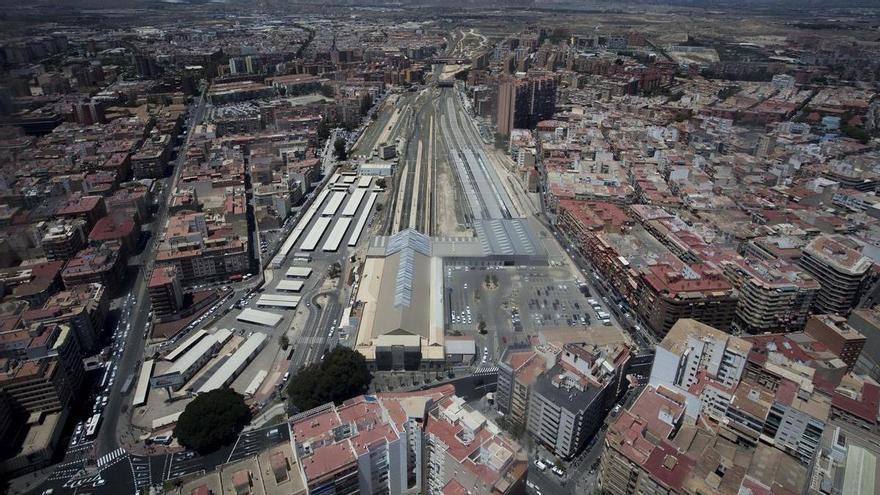 La Generalitat frena la adjudicación de la intermodal del TRAM de Alicante hasta firmar el acuerdo con Adif para la ocupación del suelo