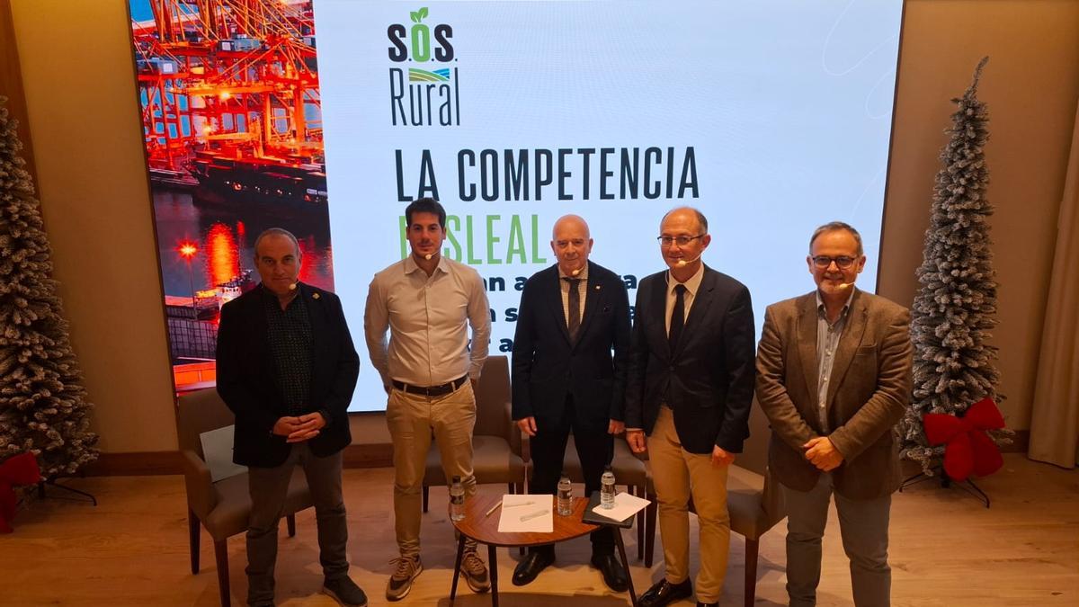 SOS Rural organiza el debate 'La competencia desleal: la gran amenaza para la supervivencia del sector agroalimentario', en el que reúne a voces expertas del ámbito legal, político y empresarial