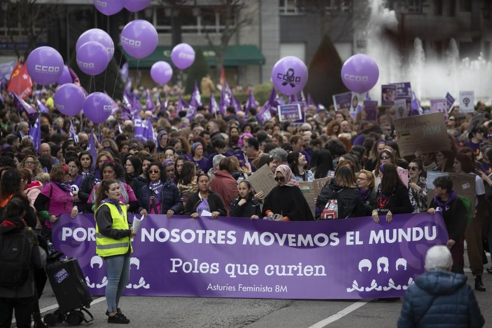 Manifestación del 8 M por las calles de Oviedo