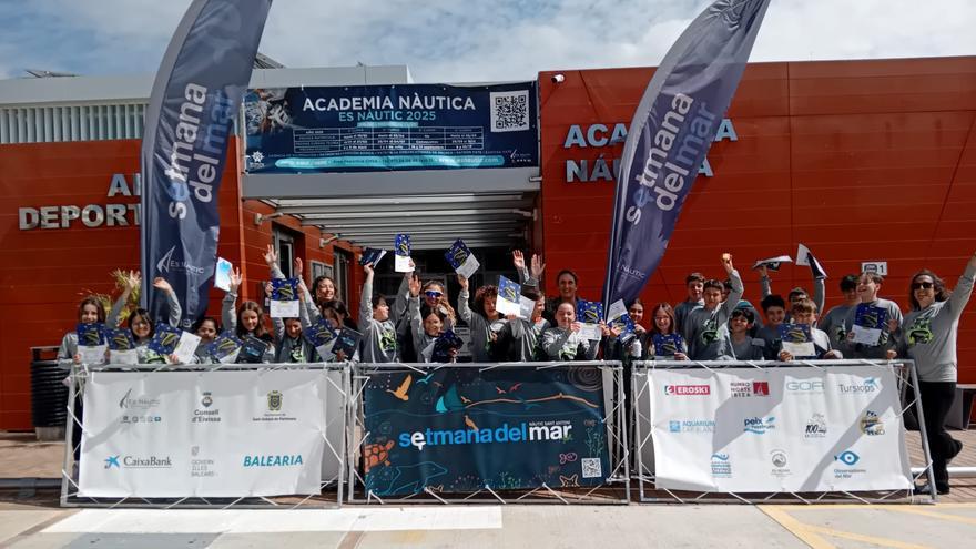 Lecciones de mar y pesca para el colegio Es Vedrà