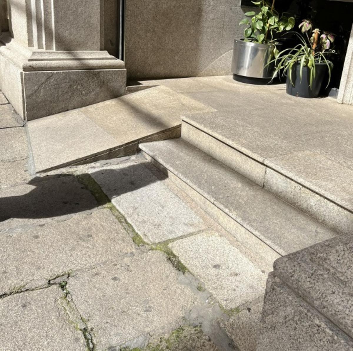 Accesi a la calle Pintores, 10 de Cáceres.