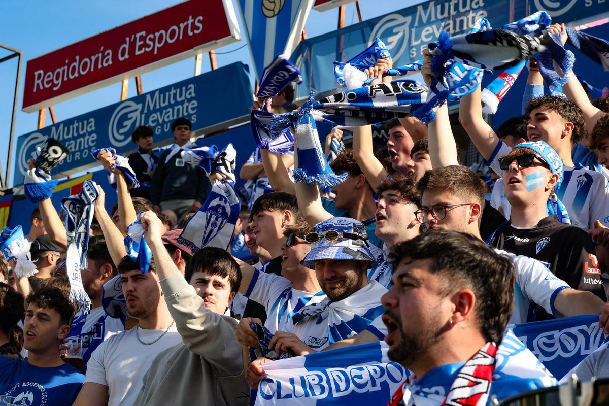 Imágenes del partido de ida del play-off Alcoyano Sanse 0-2