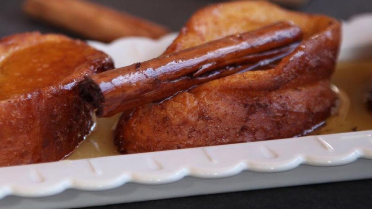 Torrijas con canela.
