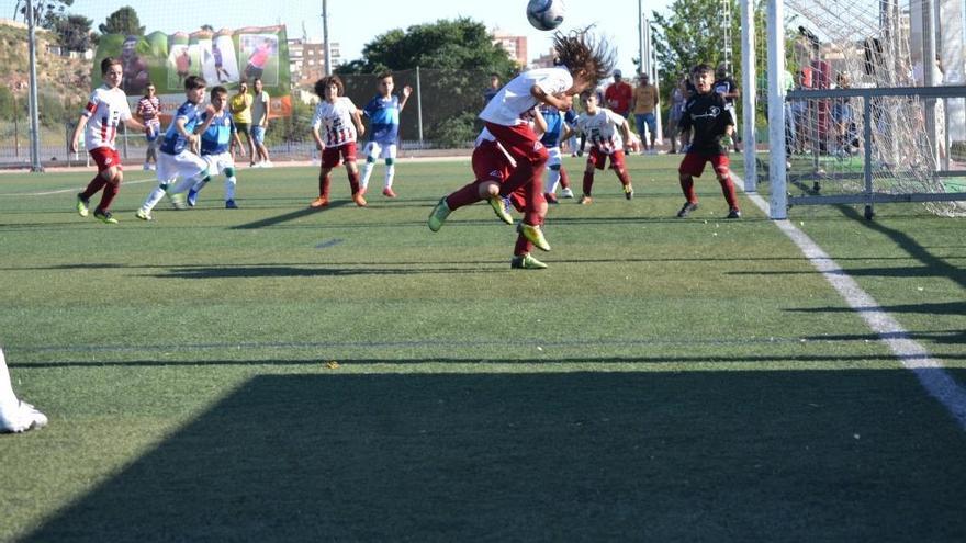 Los niños disfrutaron en el Memorial Fernando Tomás.