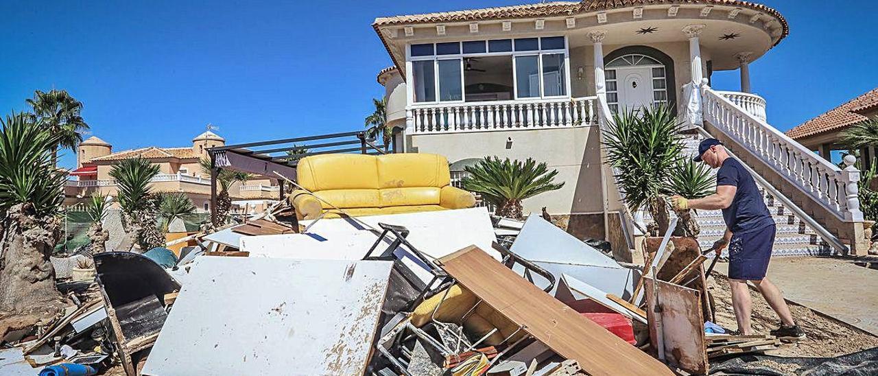 La DANA destrozó el interior de cientos de casas en la Vega Baja.