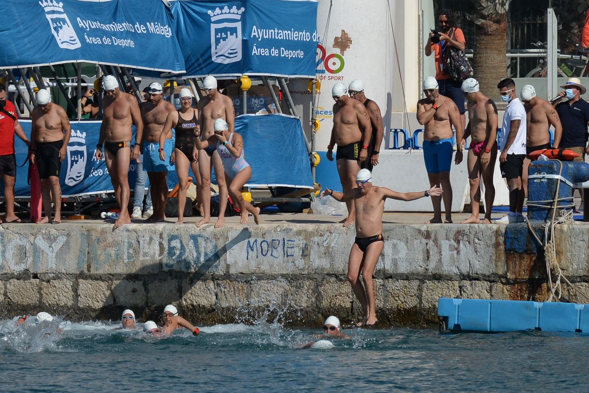 Travesía a nado en el Puerto de Málaga 2021