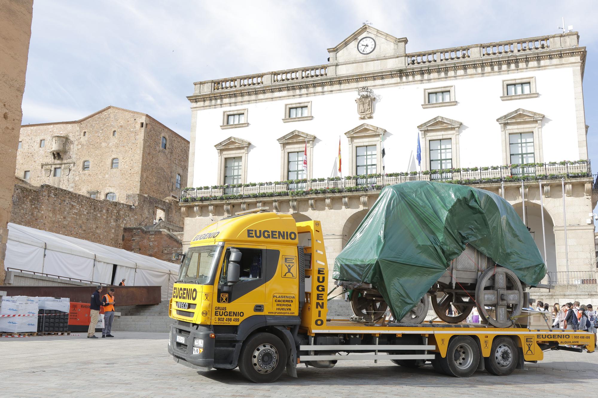 La carroza real de ‘La casa del dragón’ desembarca en Cáceres