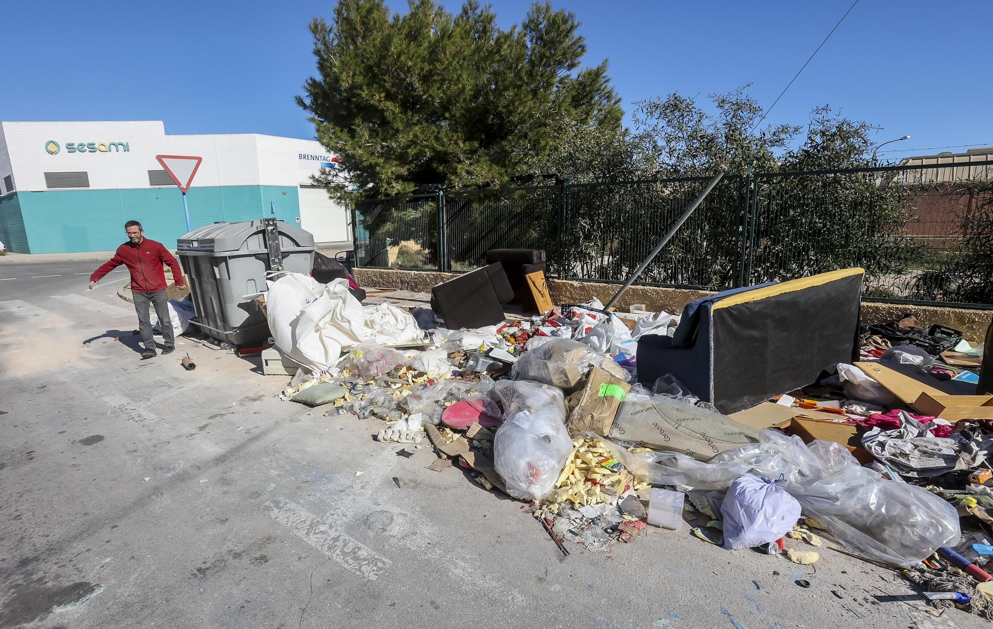 Escombreras ilegales, Ecopuntos y Ecoparque