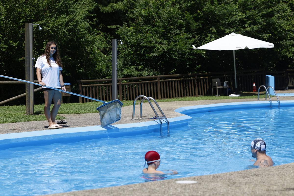 Reportaje de verano de las piscinas de Illas