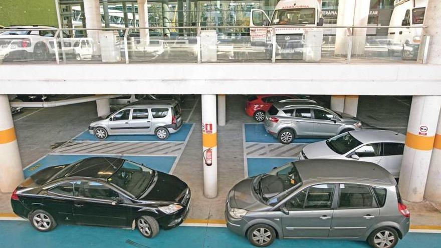 Una imagen que muestra a las claras la saturación del parking de Son Espases.