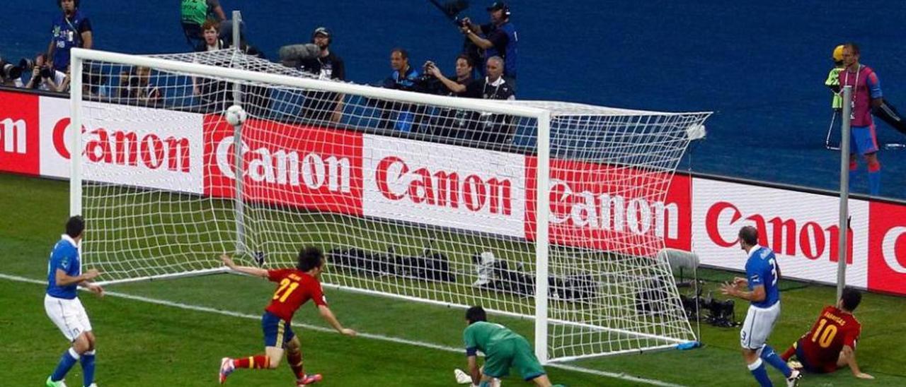 La Roja, contra la vieja Italia