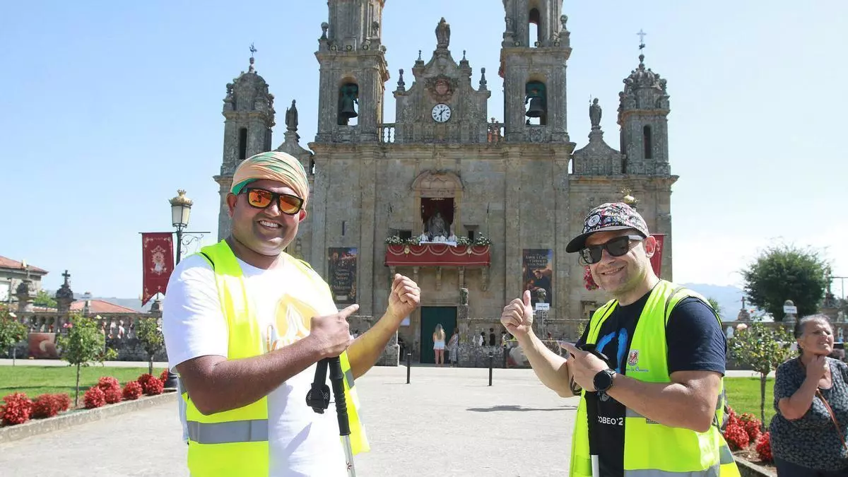La fe sin fronteras de Totan Kundu:  un hinduista, entre los peregrinos ofrecidos a la virgen de Os Milagros en Ourense