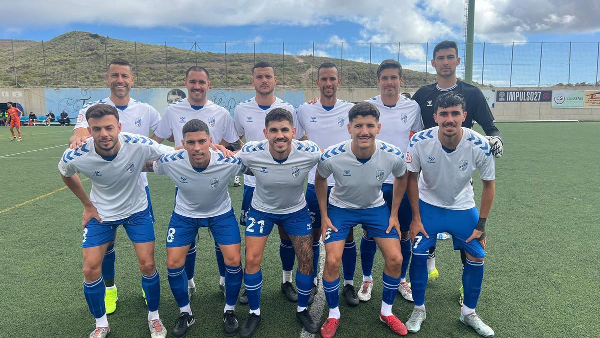 La UD Tamaraceite en una foto oficial antes de un encuentro.