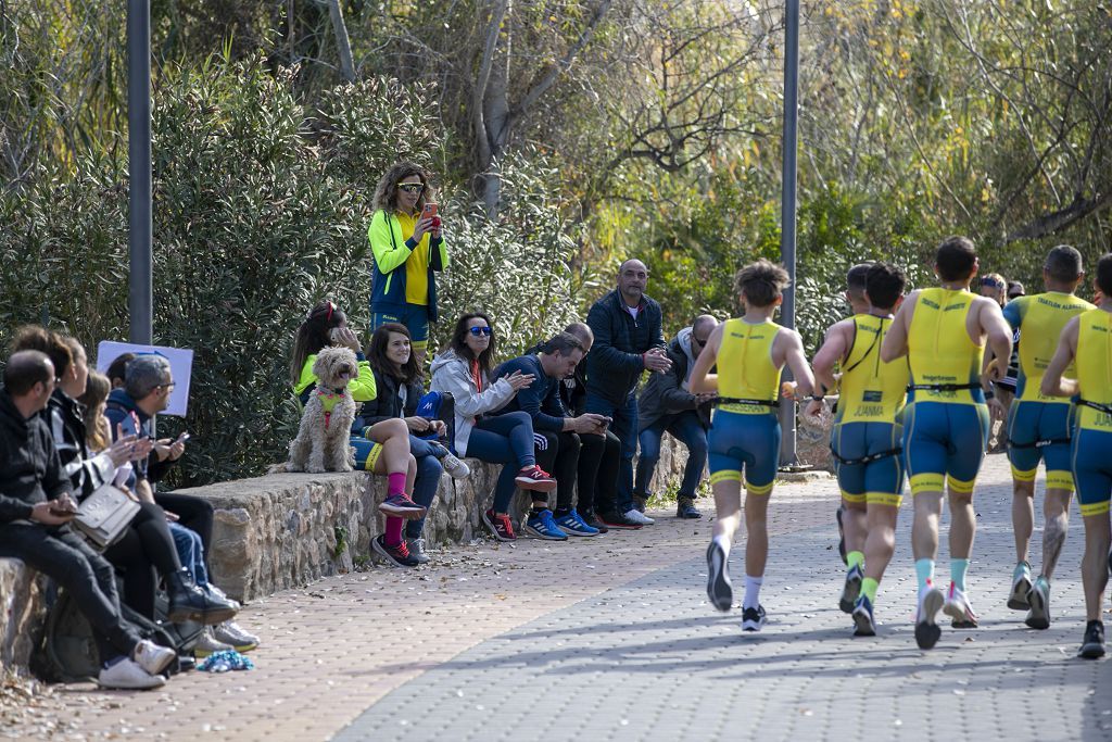 Duatlón en el campo de fútbol de Archena