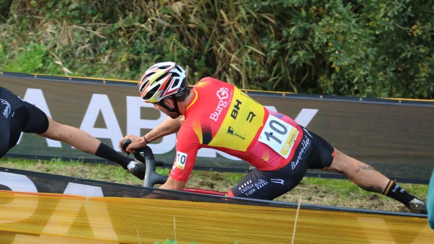 Felipe Orts defiende el top 10 en el barro