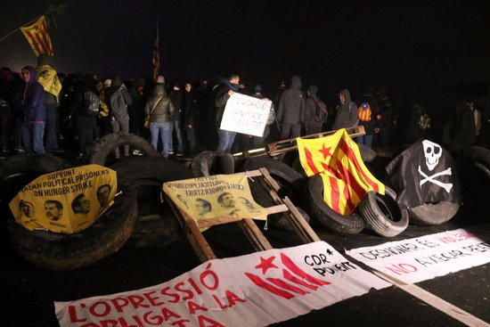 Talls i protestes a Bacelona per la reunió del 21D