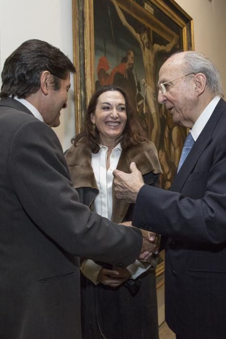 Plácido Arango acude junto a Javier Fernández a la inauguración de su exposición en el Bellas Artes