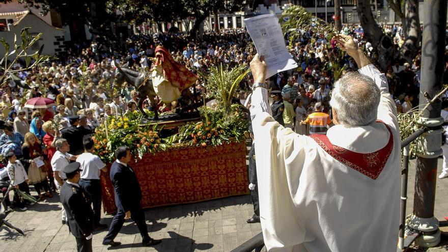 La procesión de La Burrita inaugura la Semana Santa