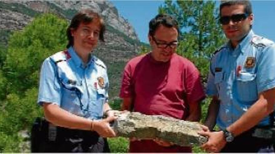 Multa de 90 euros per robar un fòssil de dinosaure a Coll de Nargó