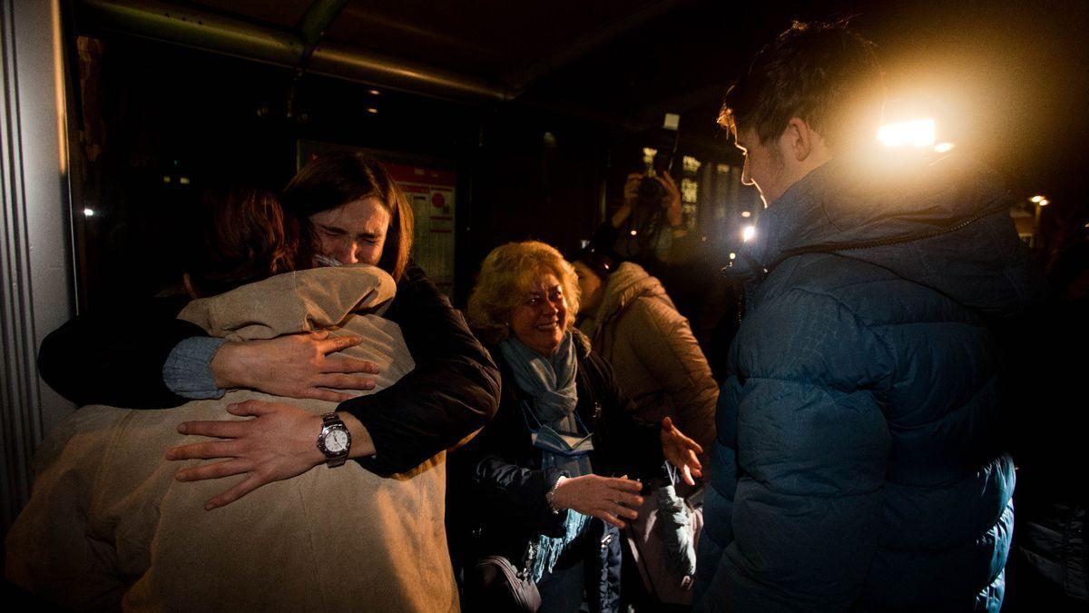 Valencia recibe el primer autobús de refugiados ucranianos