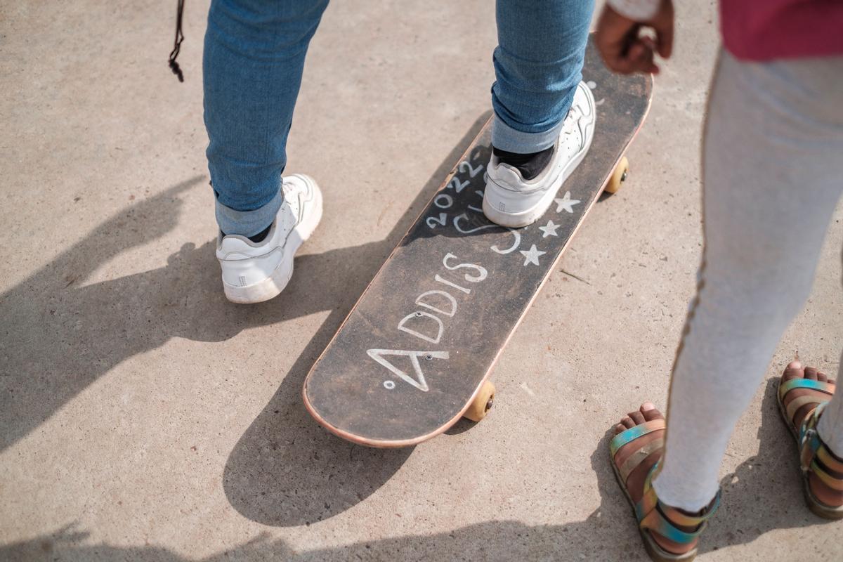 El skate entre niñas etíopes, mejora su salud mental y las empodera