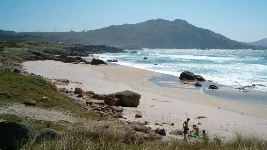 Un pueblo con playa de la provincia de A Coruña está entre los más baratos para comprar una casa: 645 euros el metro cuadrado