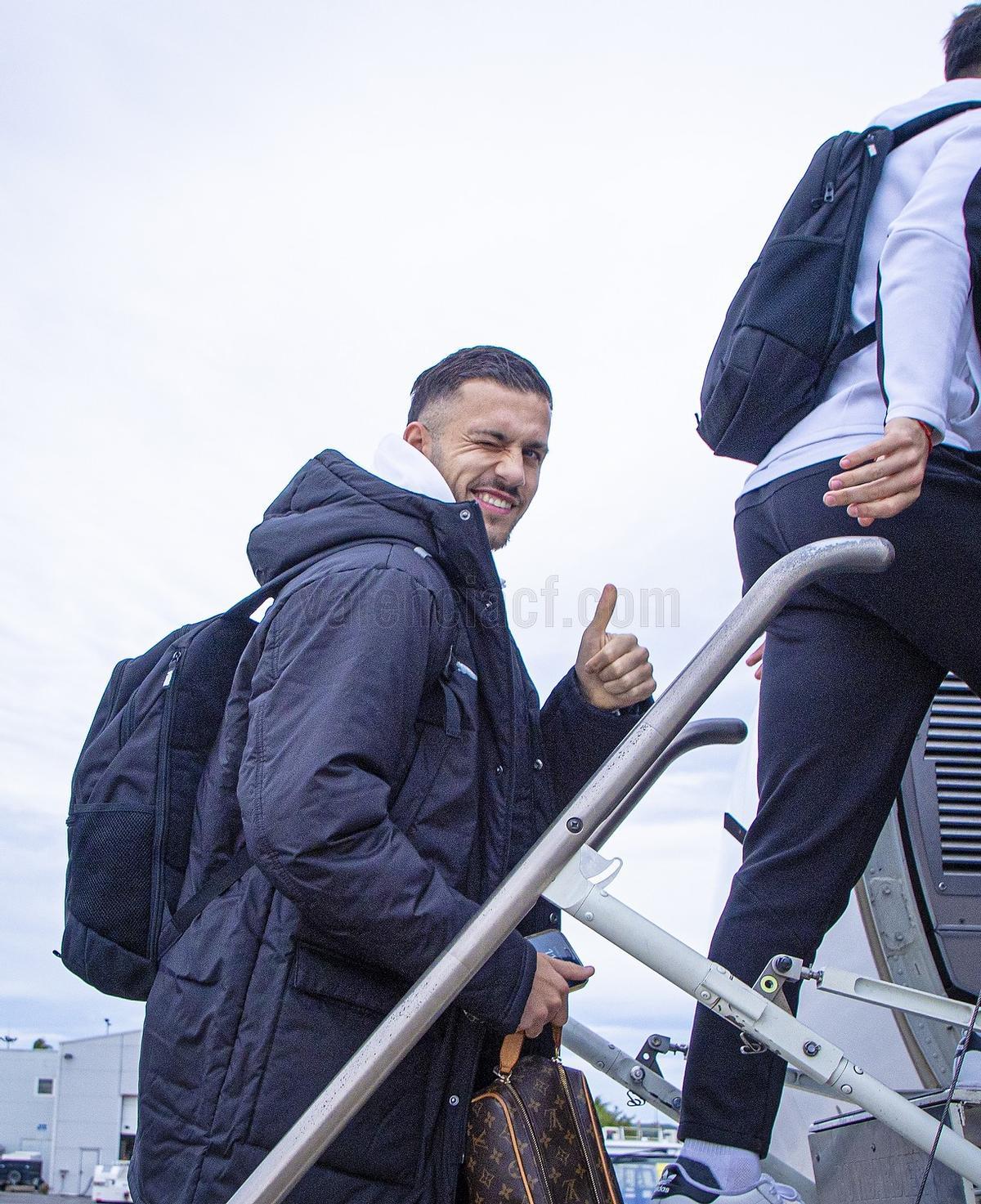 La plantilla del Valencia viajó el mismo día del partido.